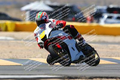 media/Mar-28-2022-Superbike Trackdays (Mon) [[b8603d0f67]]/Novice Group (1130am-12pm)/Turn 2/